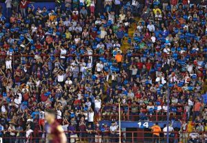 Como en los viejos tiempos, casi 15 mil almas apoyaron con todo a los Potros de Hierro del Atlante.