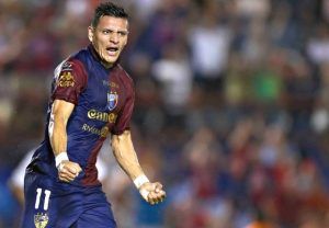 Con sus goles, Carlos Garcés tiene en la pelea a los azulgrana, en la Final de la Liga de Ascenso ante Dorados. 