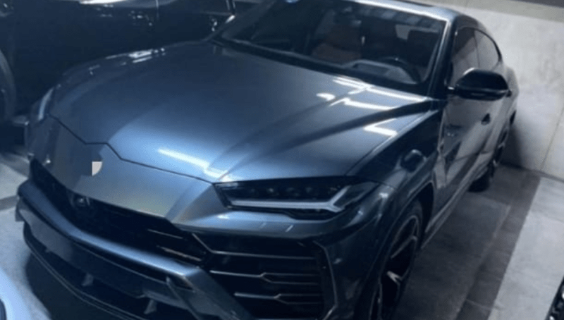 Decomisan 14 autos de lujo, armas y drogas en cateos en Zapopan, Jalisco. Foto de FGR