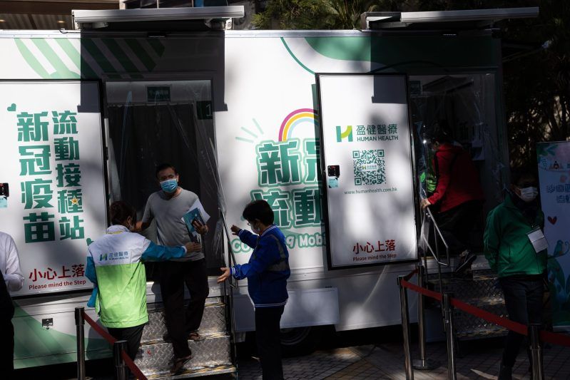 China detecta 182 nuevos casos locales de COVID-19, la cifra más alta del año. Foto de EFE