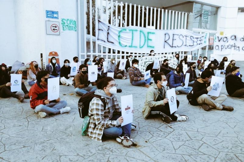 protesta CIDE José Antonio Romero