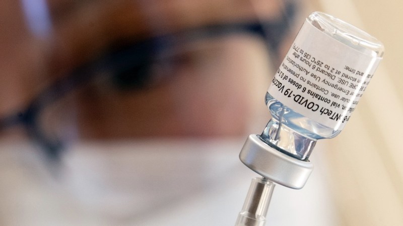 COVID-19 niños Aplicarán vacuna Pfizer-BioNTech a menores con comorbilidades. Foto de EFE