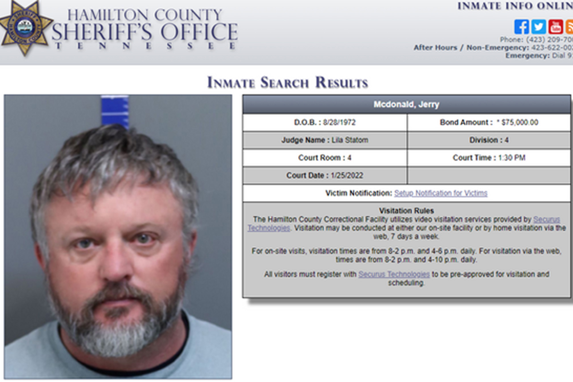 Una mujer le revisó el celular a su esposo y descubrió... ¡que planeaba matarla!