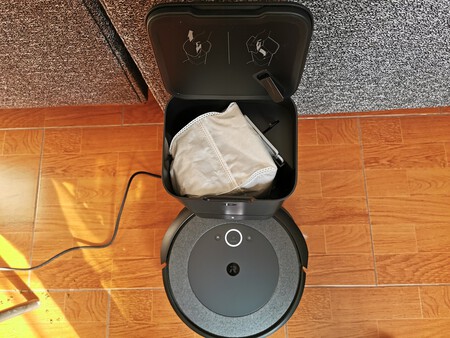 Probamos El Roomba I3 Esta Es La Prueba De Que Los Robots De Limpieza Cada Vez Son Mas Baratos Aunque Siguen Sin Ser Para Todos 2