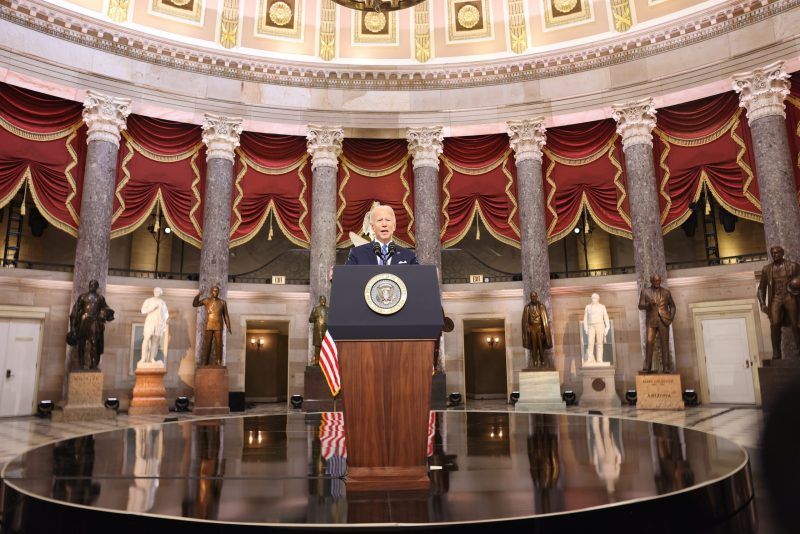 Biden culpa a Trump de asalto al Capitolio. Foto de EFE