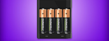 Cargador de baterías Duracell con descuento en Amazon México: 311 pesos, incluye cuatro AA y también es compatible con AAA
