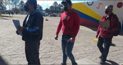 Hay talento nivel: Joven se alquila para hacer fila en cualquier trámite y tú no tengas que sufrir