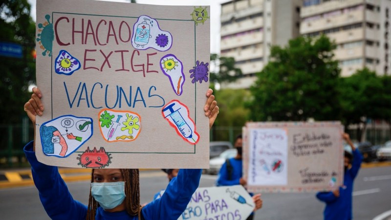 Médicos venezolanos preocupados por inmunización con Abdala. Foto de EFE