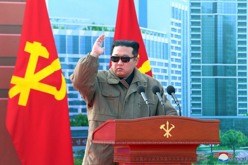 Kim Jong-un inaugura construcción de un gran invernadero. Foto de EFE