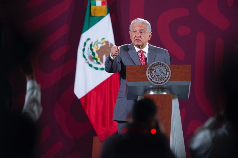 AMLO López Obrador medios conferencia