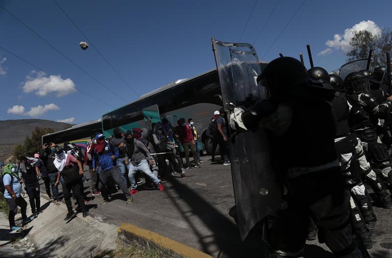 Ayotzinapa Guardia Nacional Palo Blanco Guerrero Autopista del Sol