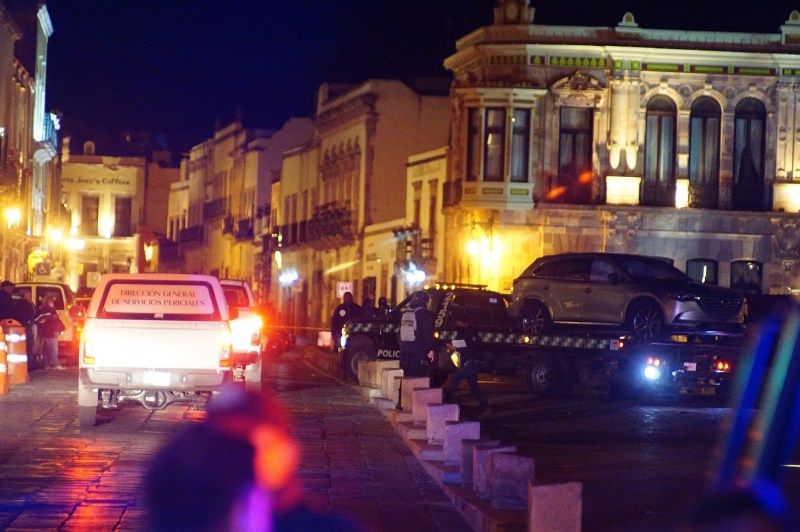 Identifican a siete de los 10 cuerpos abandonados en Plaza de Armas de Zacatecas. Foto de EFE