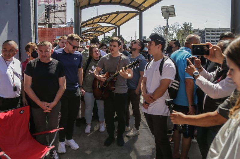 Rusos y ucranianos visitan a compatriotas en Tijuana. Foto de EFE