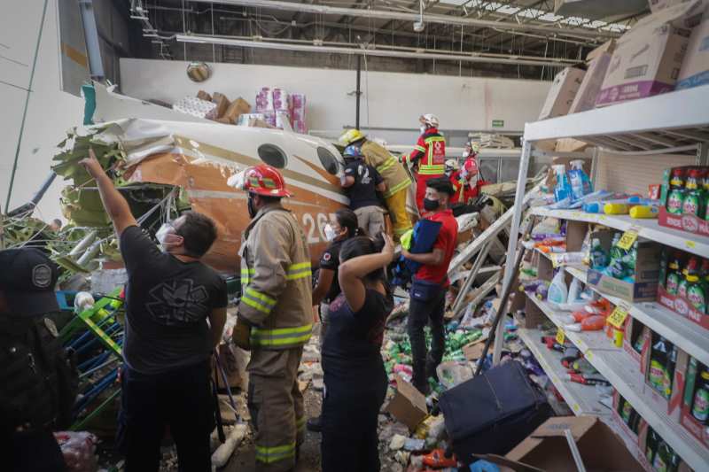 Accidente avión Temixco Morelos supermercado