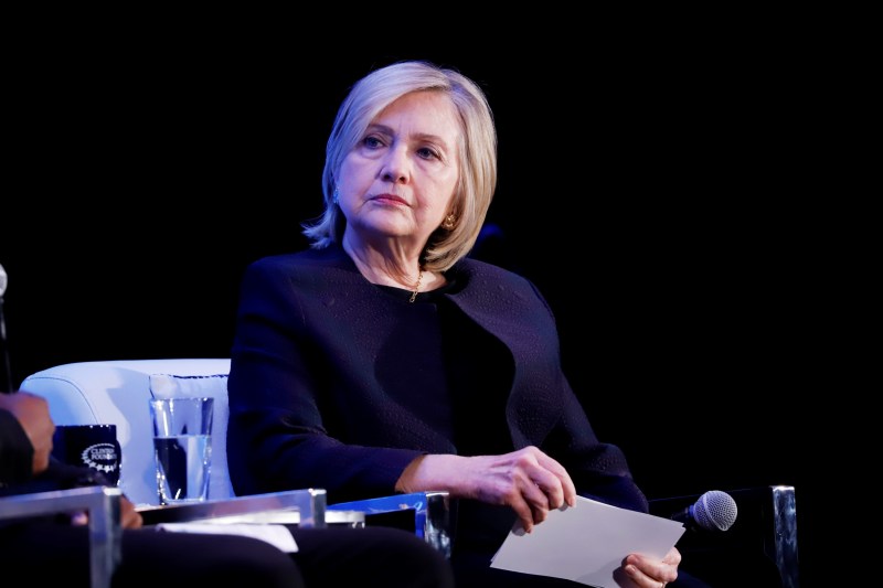 Hillary Clinton da positivo a COVID-19; tiene síntomas "leves". Foto de EFE
