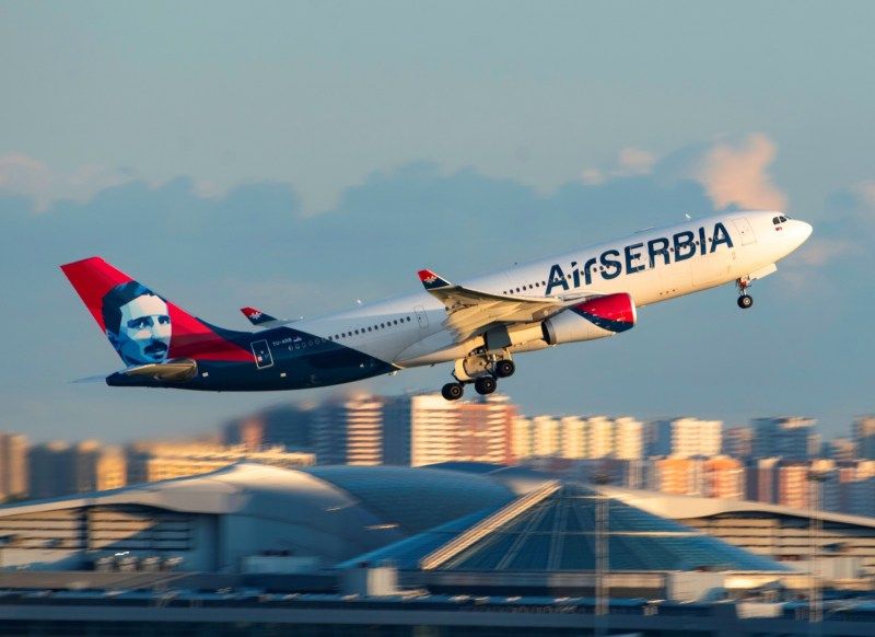 avión Air Serbia Rusia