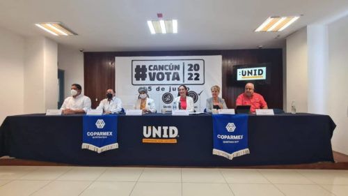 Empresarios de Cancún lanzan campaña de promoción al voto