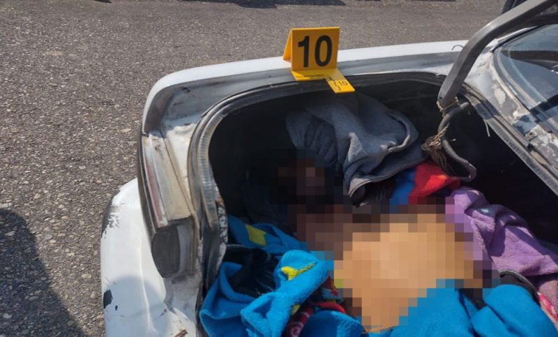 Hallan cinco cuerpos dentro de taxi en Juchitán, Guerrero. Foto Especial