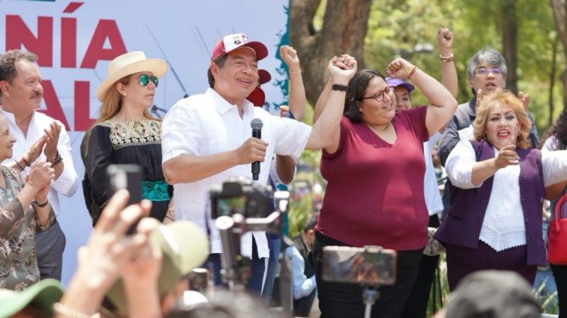 Morena Mario Delgado denuncia traición a la patria