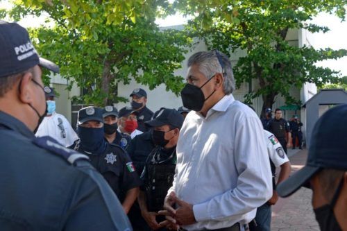 Policías cozumeleños reanudan operaciones tras paro laboral