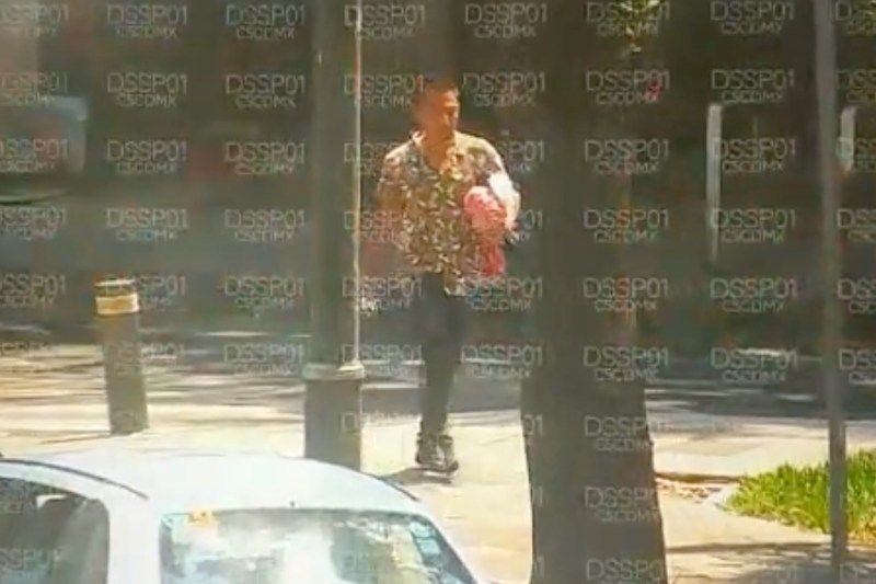 agresor piedra niño taquería Roma CDMX