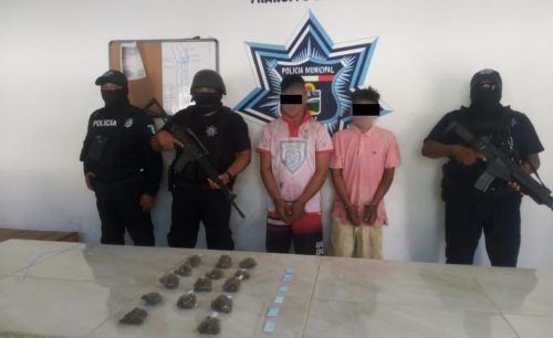 LOS DETUVIERON EN MACARIO GÓMEZ || Sorprenden a dos sujetos mota y cocaína en Tulum