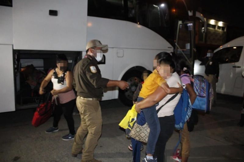 Localizan a 58 migrantes hacinados en viviendas en Tabasco. Foto de INM