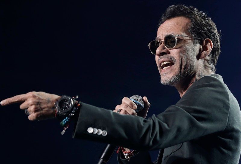 Marc Anthony suspende su concierto en Panamá por un "accidente"