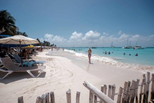 Isla Mujeres cerrará este año con 15 mil cuartos de hotel y unos dos millones de visitantes