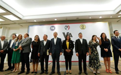 Dirigentes de oposición parecen promotores de la 4T: López Obrador