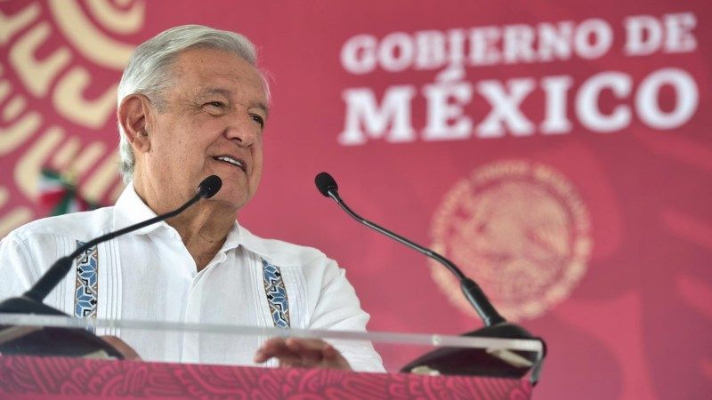 Fuerzas Armadas administrarán obras para evitar "zopilotes", insiste AMLO