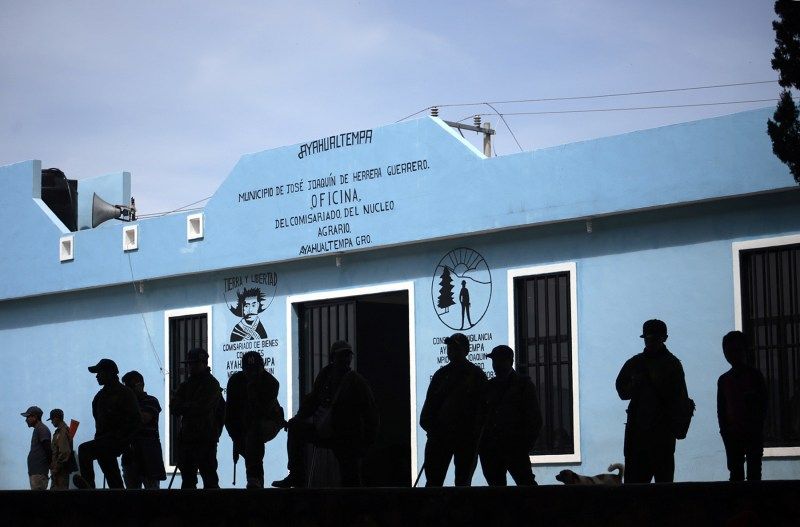 Menores en Guerrero se alistan para ser parte de la policía comunitaria. Foto de EFE
