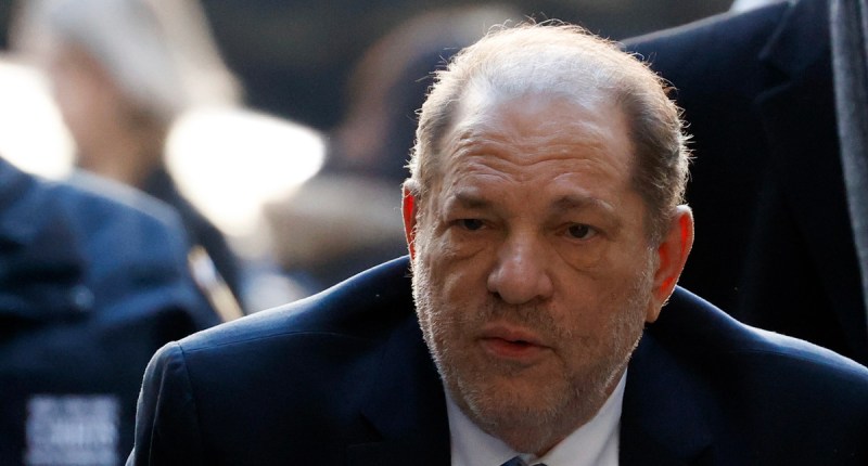 Después del dictamen del juez de Nueva York, la fiscal de Los Ángeles, Jackie Lacey, confirmó que se ha iniciado el proceso para trasladar a Harvey Weinstein a California