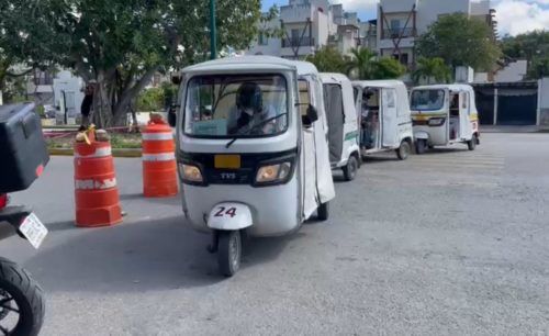 Rechazan taxistas regulación de mototaxis en Playa del Carmen
