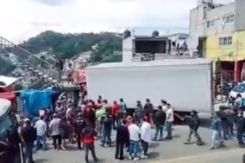 tráiler San Francisco Chimalpa puente Edomex