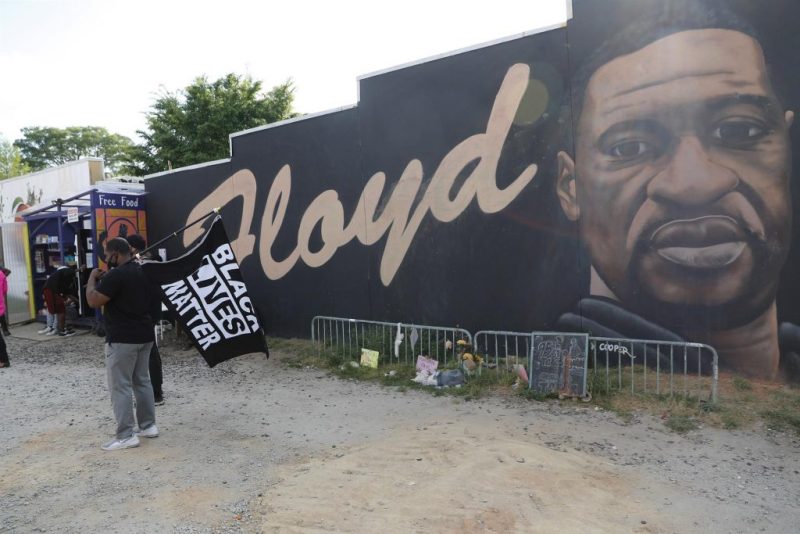 Mural George Floyd EEUU