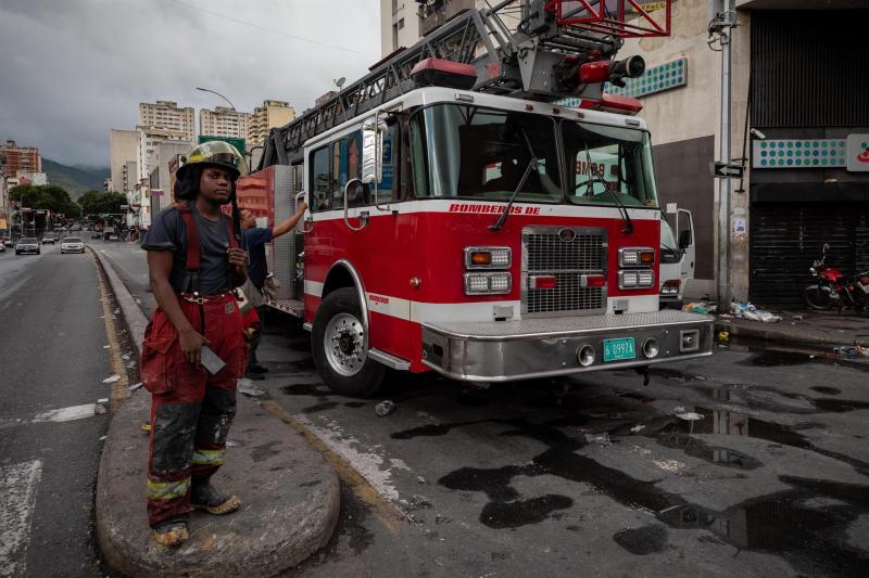 Incendio en el Mercado de los Corotos de Caracas, Venezuela.