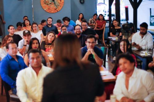 Apostarle a los jóvenes garantiza el destino de Quintana Roo: Estefanía Mercado