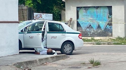 Fallece taxista víctima de un infarto cuando conducía en Cancún