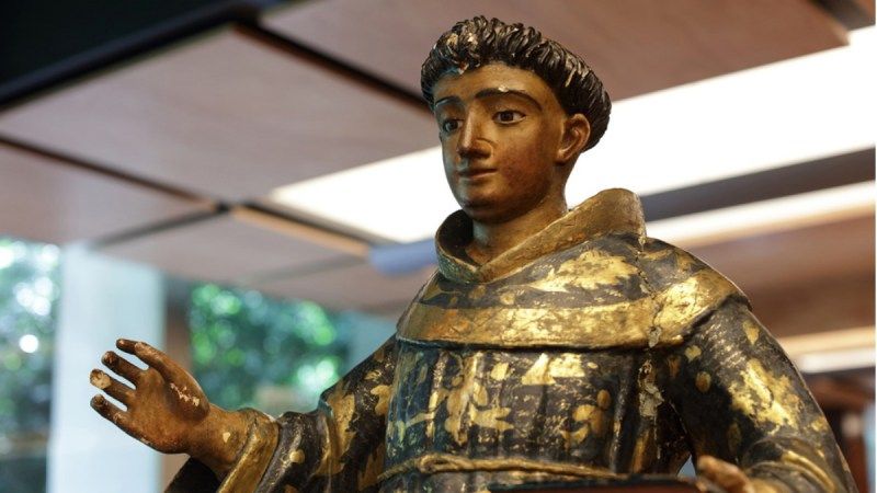 EE.UU. entrega a México escultura virreinal robada hace 20 años