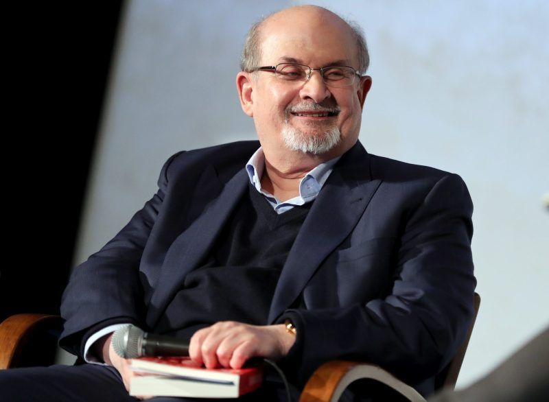 Gobierno de EE.UU. califica de reprensible el ataque contra Salman Rushdie