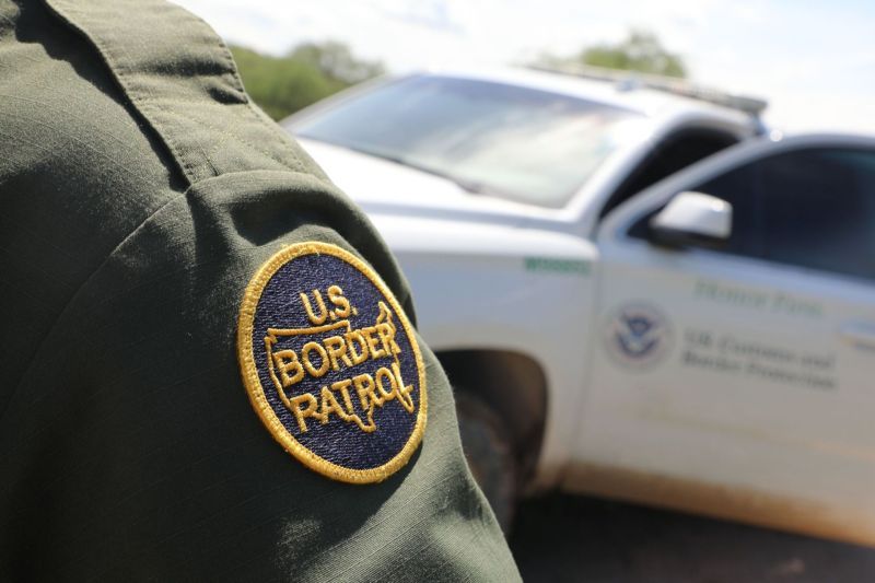 agentes fronterizos migrantes