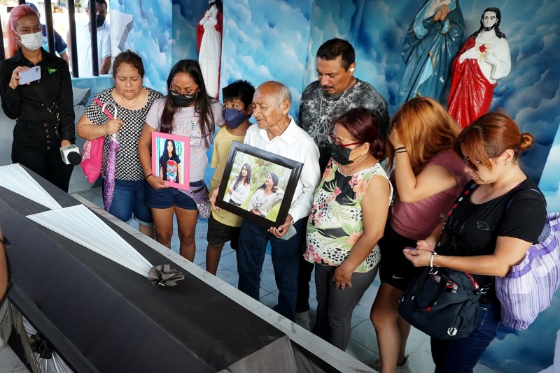 Funeral de Abigail Hay Urrutia. Foto de EFE