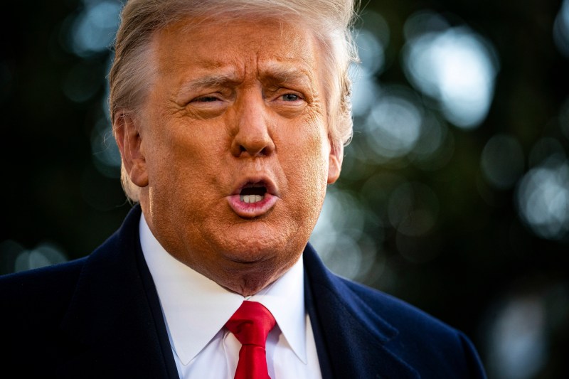 Fiscalía de EE.UU. asegura que Trump poseía información de "máximo secreto". Foto de EFE