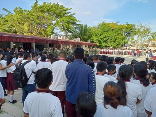 Detectan a estudiante con una pistola de juguete en escuela de Chetumal