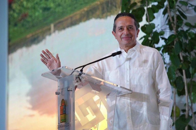 Carlos Joaquín González