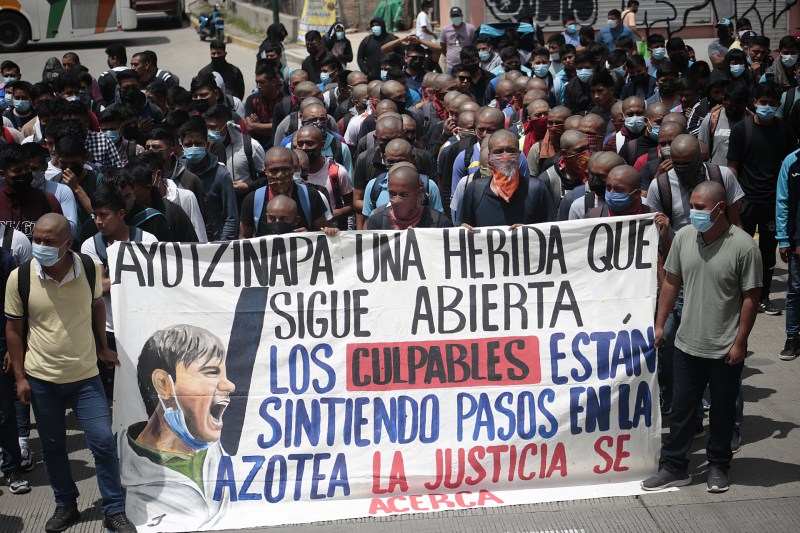 Comienza jornada de protesta para conmemorar ocho años del Caso Ayotzinapa. Foto de EFE