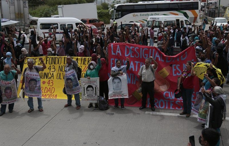 Comienza jornada de protesta para conmemorar ocho años del Caso Ayotzinapa. Foto de EFE