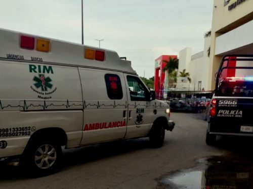 Botín de 100 mil pesos en asalto a punta de pistola en Cancún Mall