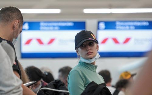 No será obligatorio el uso de cubrebocas en los aeropuertos y aerolíneas del país